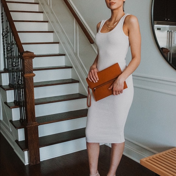 Knit body-con tan midi dress - Picture 3 of 8